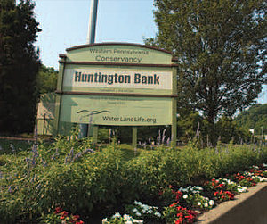 The Huntington Bank sign viewed from the westbound lane
of the Parkway West.
